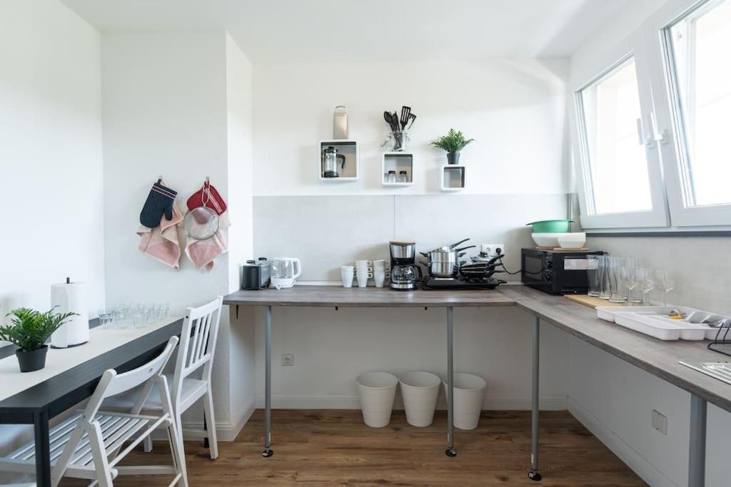 Nature Inspiration Apartment With Balcony & Grill Bbq In Duisburg Mitte Central Station 10 Mins & Big Tv With Photo Lights Luaran gambar