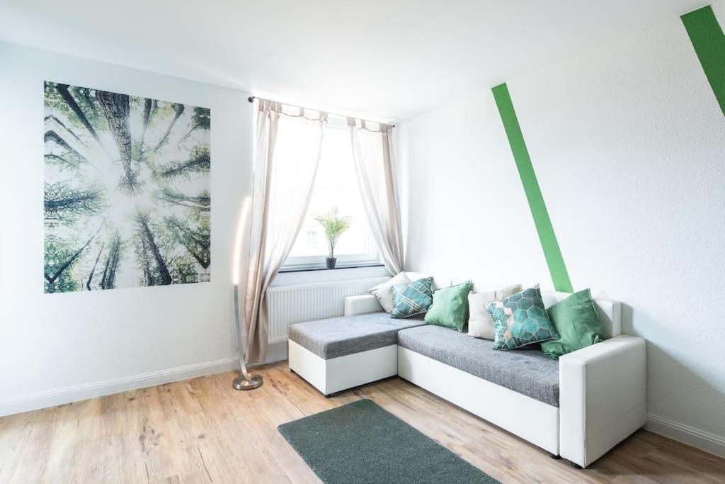 Nature Inspiration Apartment With Balcony & Grill Bbq In Duisburg Mitte Central Station 10 Mins & Big Tv With Photo Lights Luaran gambar